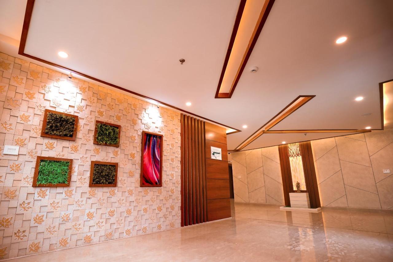 Krishnavalsam Regency Hotell Guruvāyūr Exteriör bild