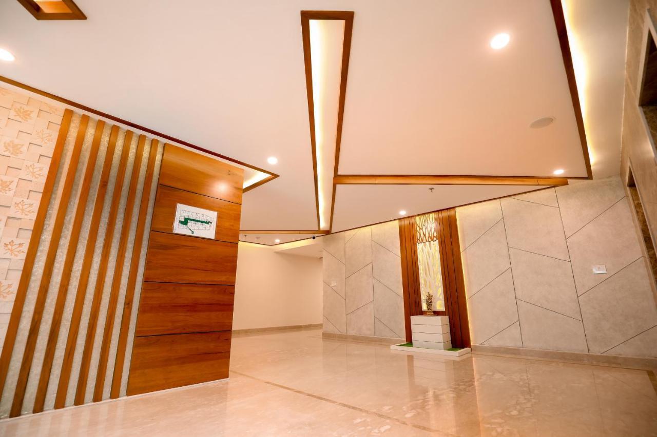 Krishnavalsam Regency Hotell Guruvāyūr Exteriör bild