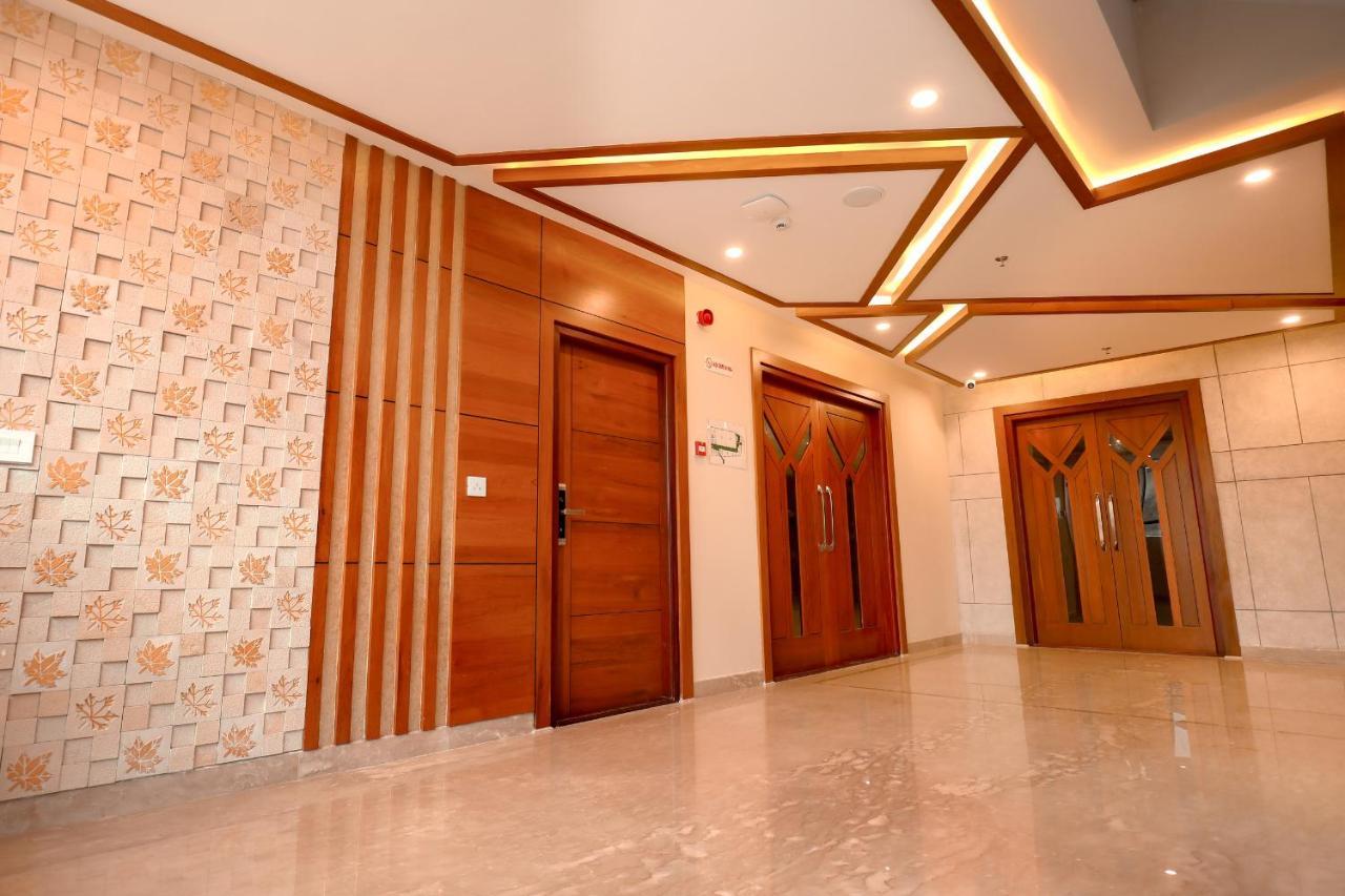 Krishnavalsam Regency Hotell Guruvāyūr Exteriör bild