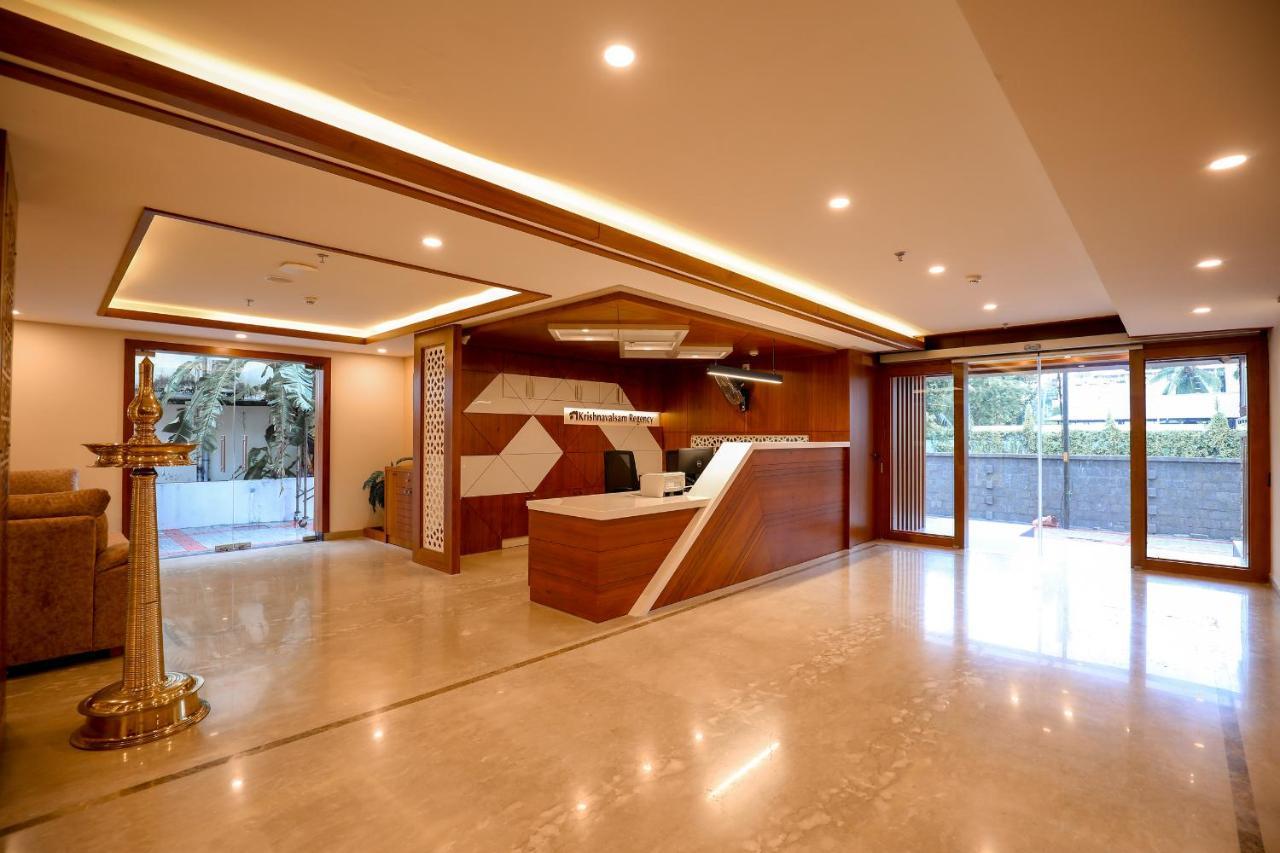 Krishnavalsam Regency Hotell Guruvāyūr Exteriör bild