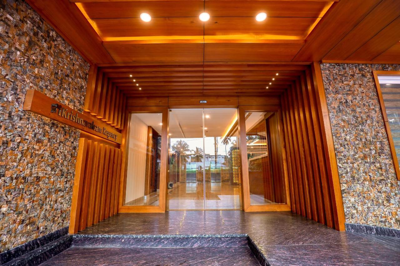 Krishnavalsam Regency Hotell Guruvāyūr Exteriör bild