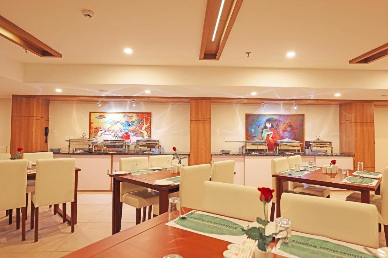 Krishnavalsam Regency Hotell Guruvāyūr Exteriör bild